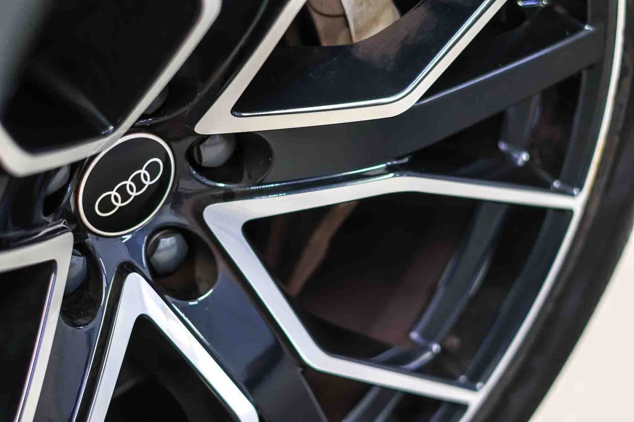 Audi Q8 55 TFSIe 280kW Black Line Pl quattro tip SLine **Techo panorámico** - Foto 28
