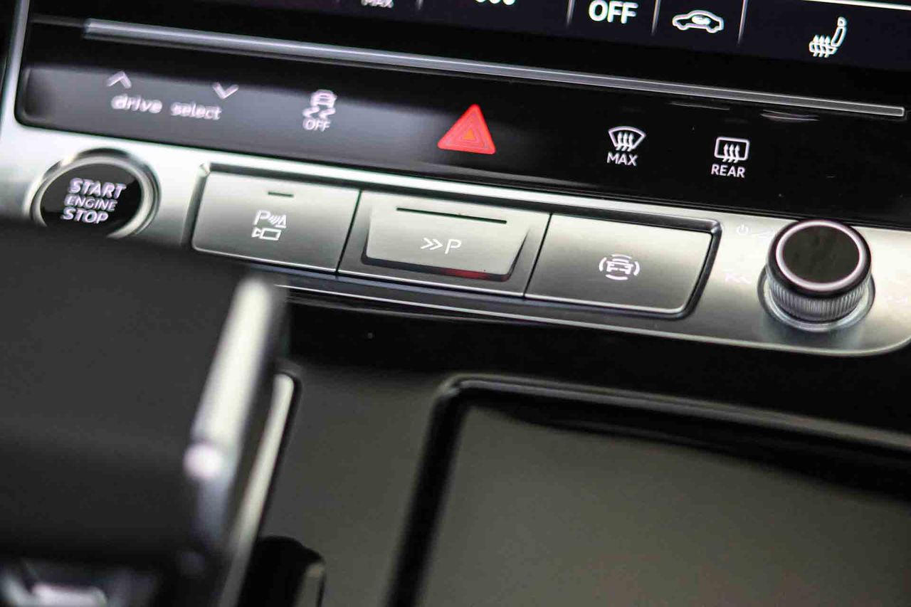 Audi Q8 55 TFSIe 280kW Black Line Pl quattro tip SLine **Techo panorámico** - Foto 52