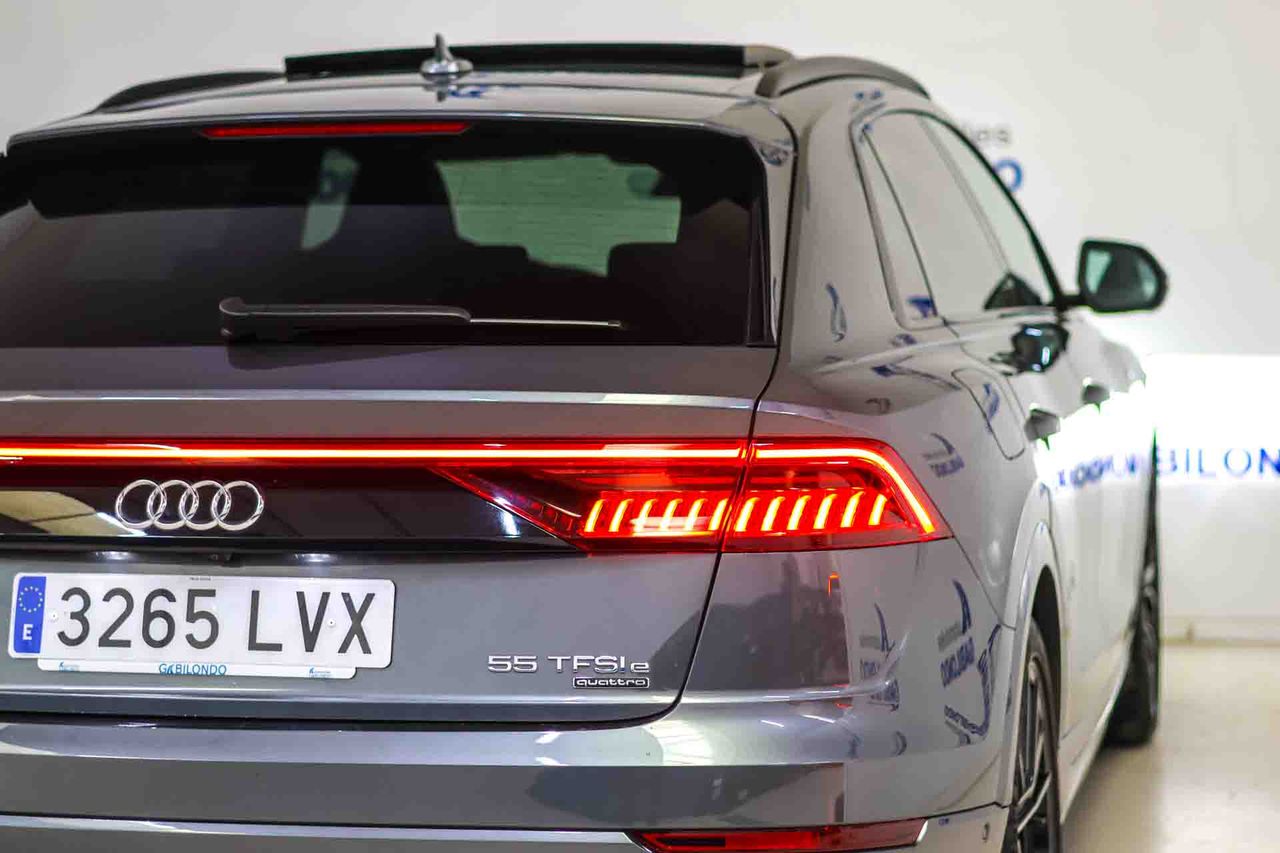 Audi Q8 55 TFSIe 280kW Black Line Pl quattro tip SLine **Techo panorámico** - Foto 24