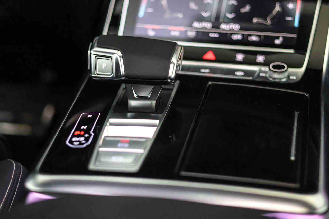 Audi Q8 55 TFSIe 280kW Black Line Pl quattro tip SLine **Techo panorámico** - Foto 50
