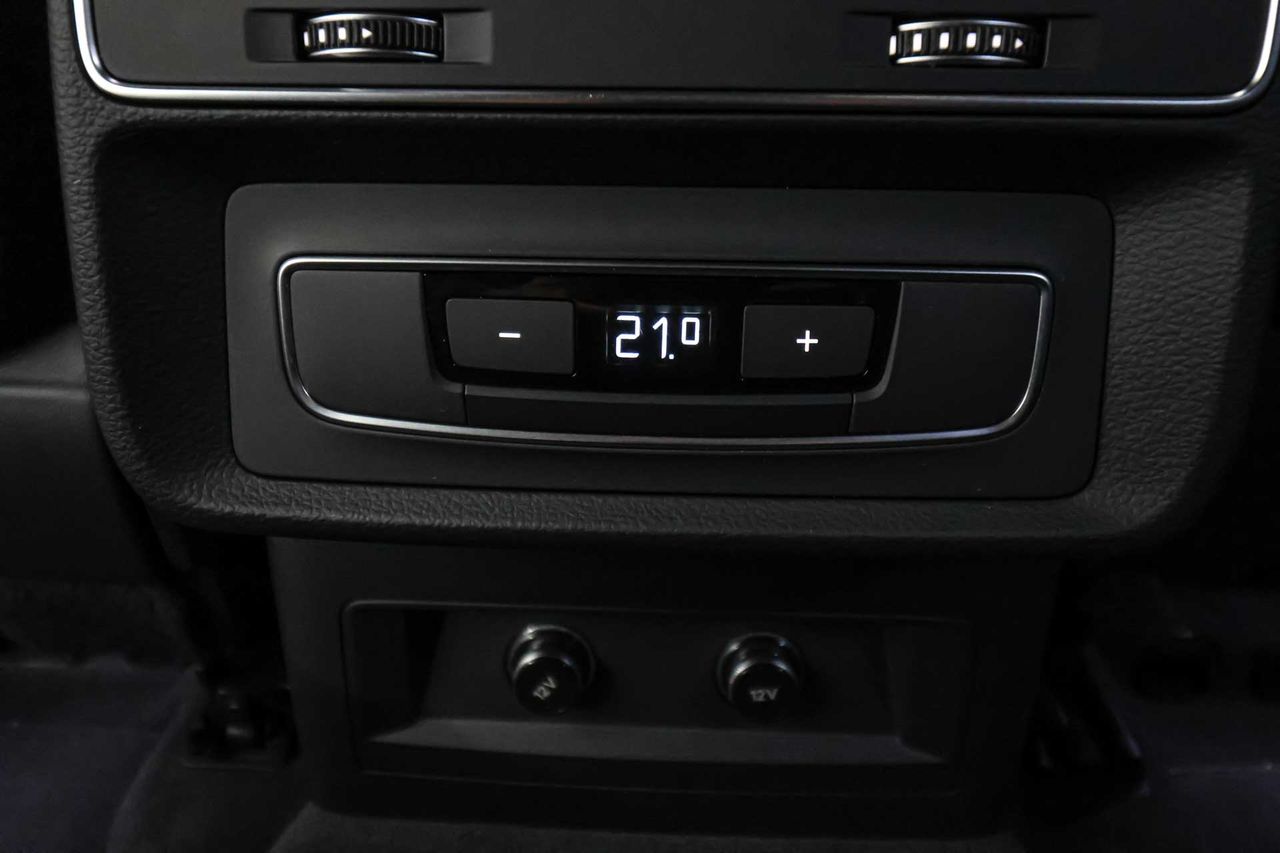 Audi Q8 55 TFSIe 280kW Black Line Pl quattro tip SLine **Techo panorámico** - Foto 57