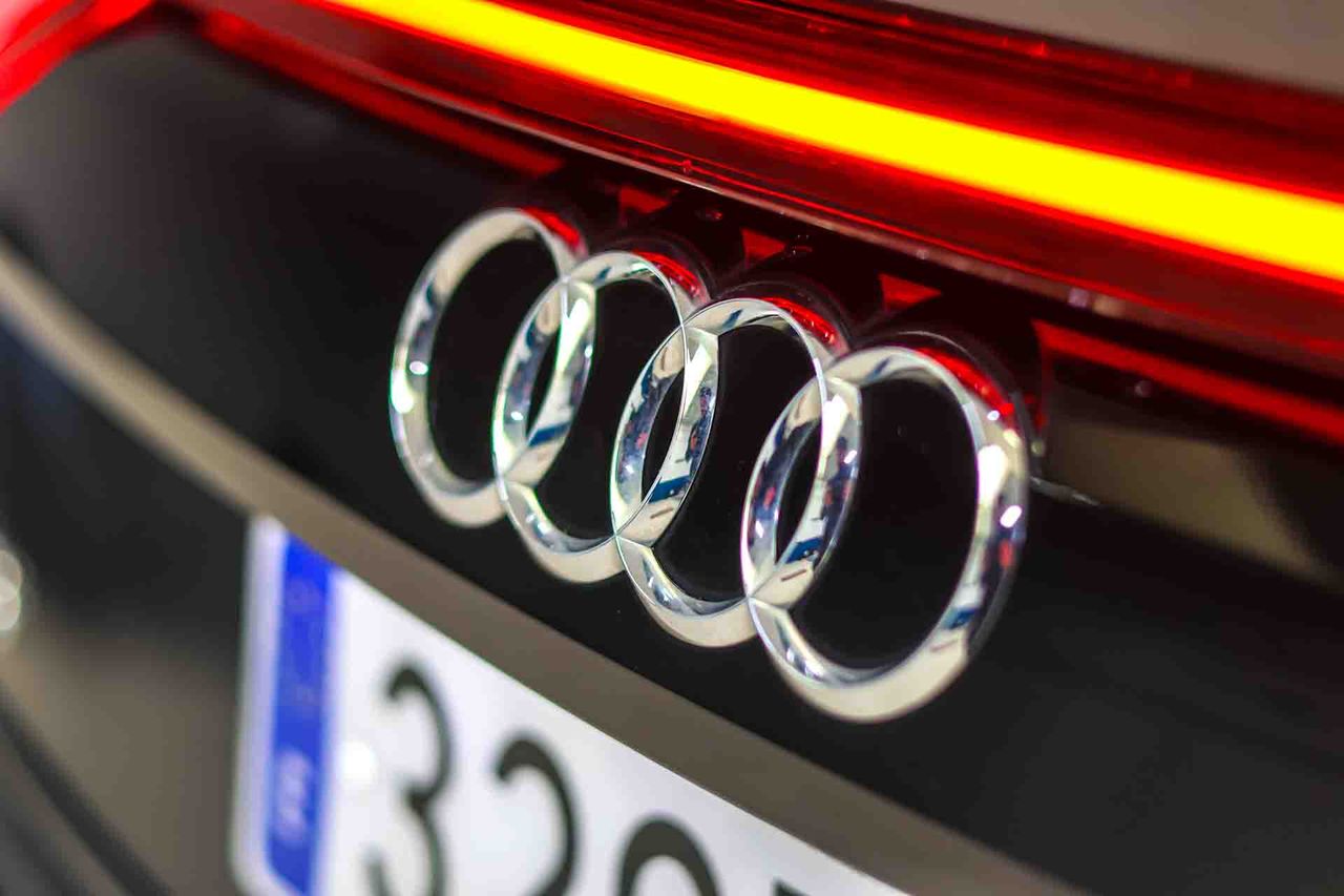 Audi Q8 55 TFSIe 280kW Black Line Pl quattro tip SLine **Techo panorámico** - Foto 27