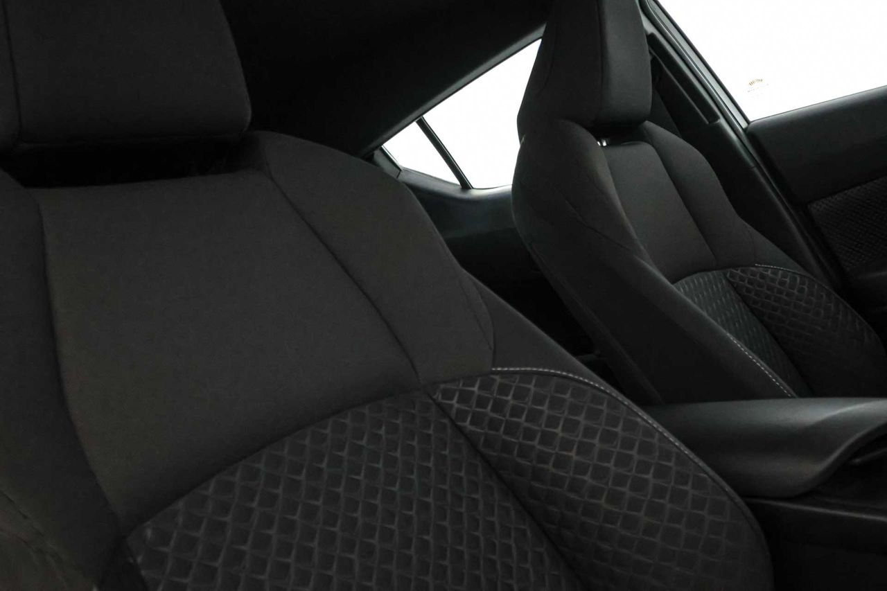 Toyota C-HR 1.8 125H Active - Foto 47