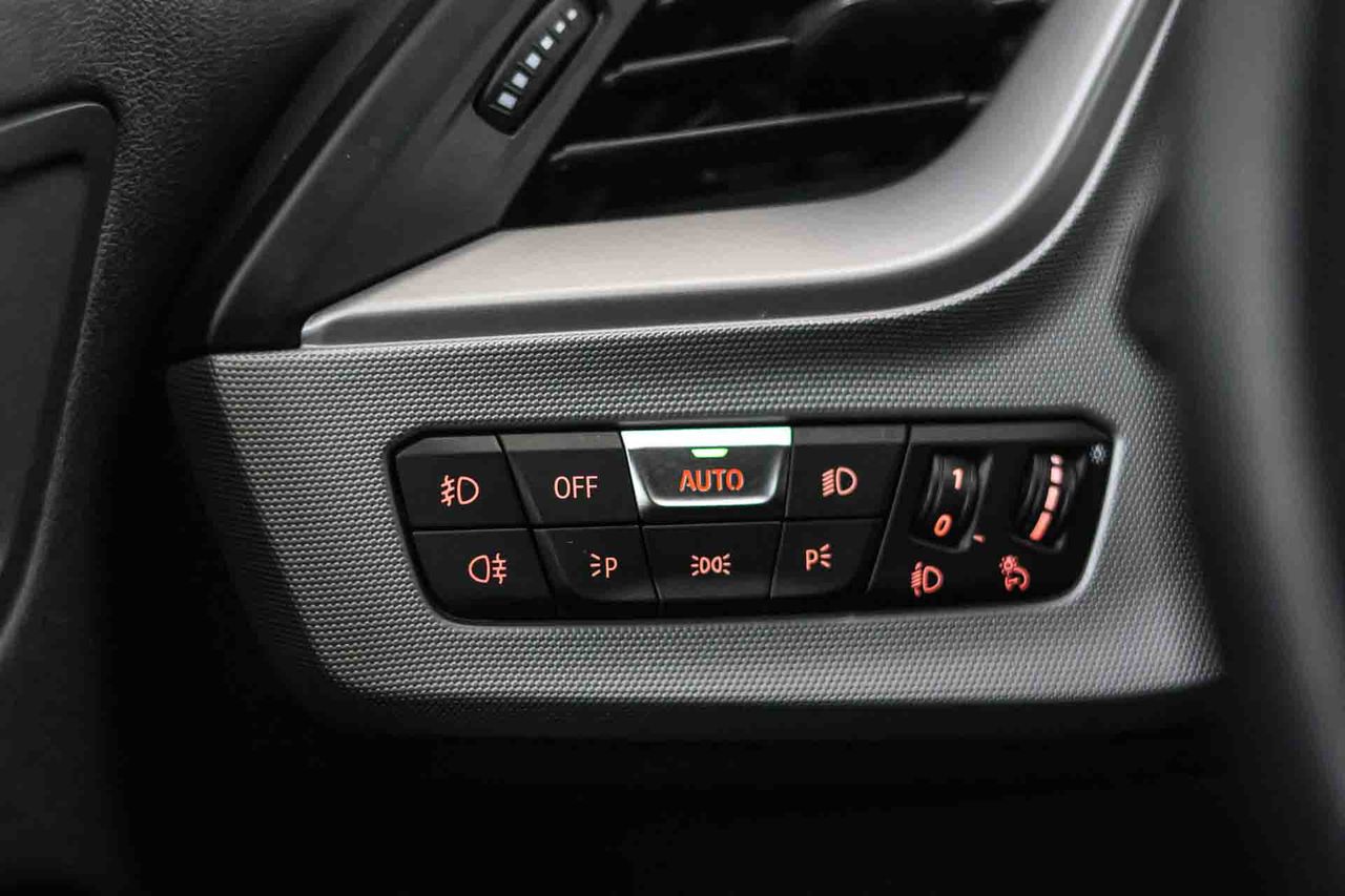 BMW Serie 1 116d Business Design - Foto 33