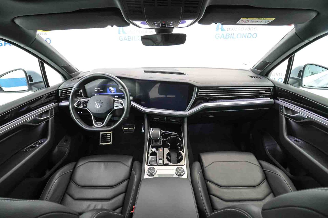 Volkswagen Touareg R-Line 3.0 V6 TDI 170kW Tip 4M **Techo solar** - Foto 36