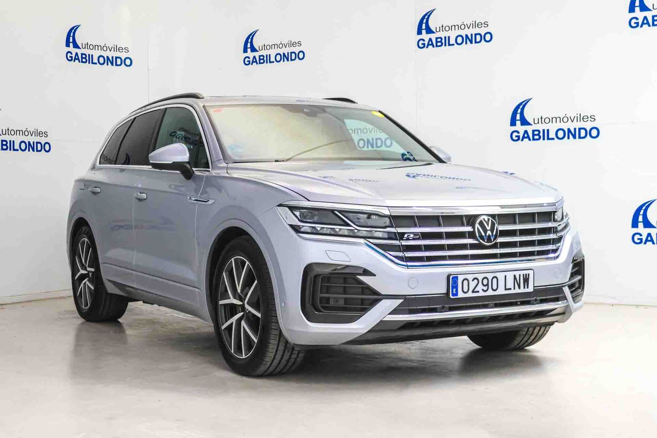 Volkswagen Touareg R-Line 3.0 V6 TDI 170kW Tip 4M **Techo solar** - Foto 4