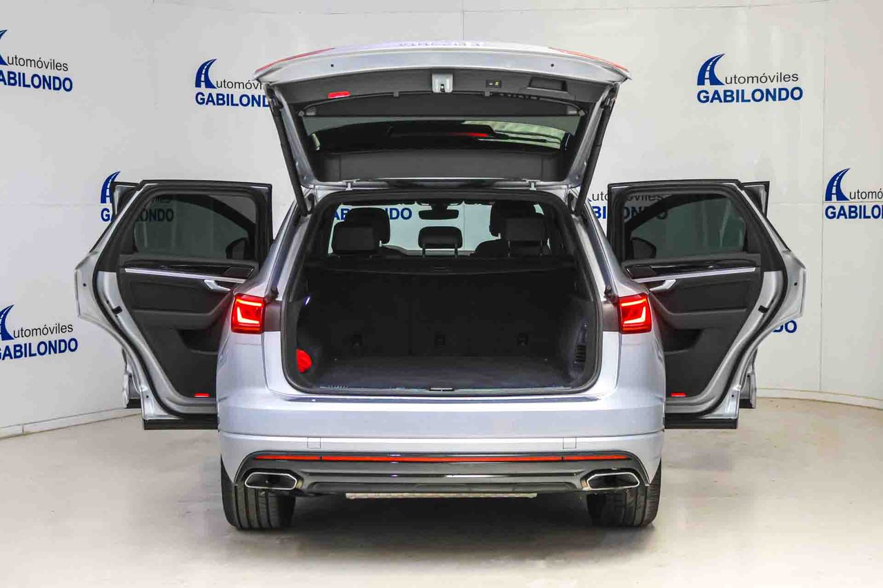 Volkswagen Touareg R-Line 3.0 V6 TDI 170kW Tip 4M **Techo solar** - Foto 26