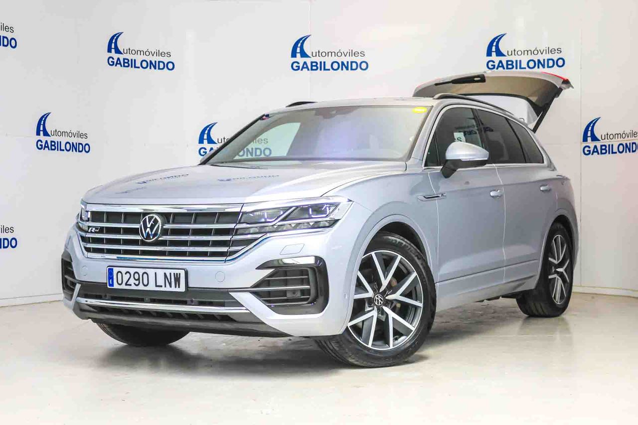 Volkswagen Touareg R-Line 3.0 V6 TDI 170kW Tip 4M **Techo solar** - Foto 17