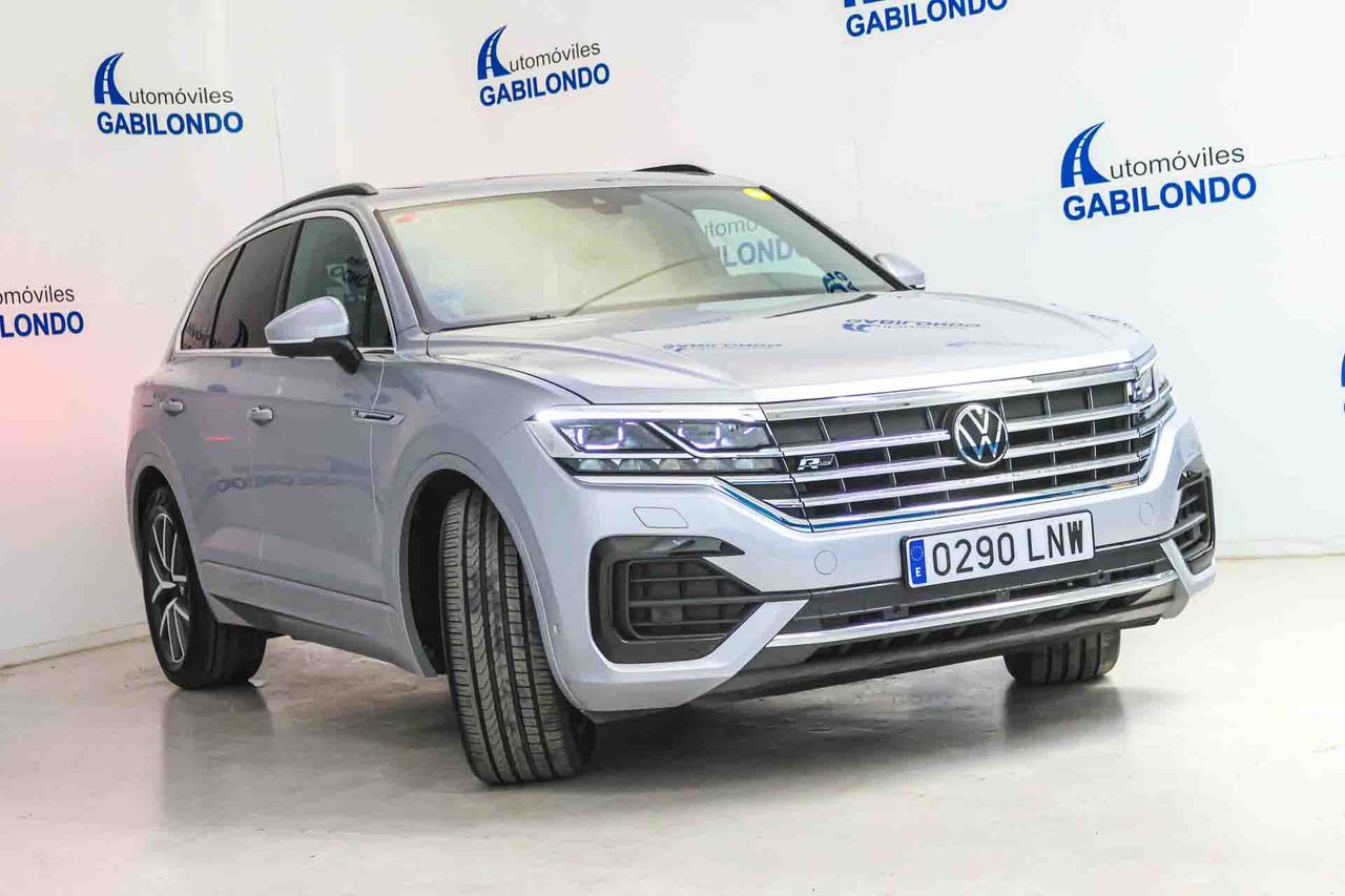 Volkswagen Touareg R-Line 3.0 V6 TDI 170kW Tip 4M **Techo solar** - Foto 13