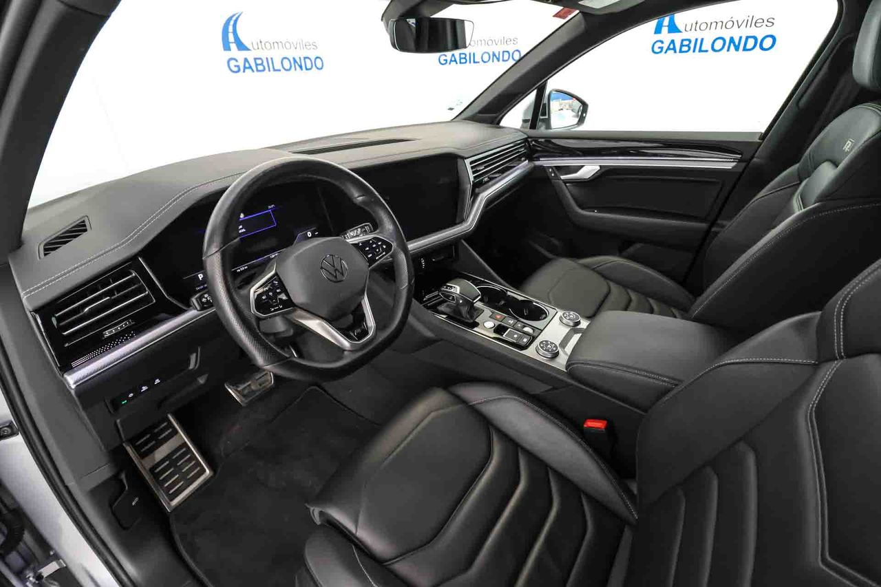 Volkswagen Touareg R-Line 3.0 V6 TDI 170kW Tip 4M **Techo solar** - Foto 29