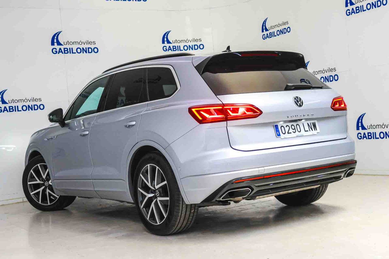 Volkswagen Touareg R-Line 3.0 V6 TDI 170kW Tip 4M **Techo solar** - Foto 14