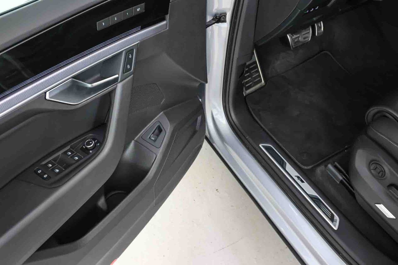 Volkswagen Touareg R-Line 3.0 V6 TDI 170kW Tip 4M **Techo solar** - Foto 33