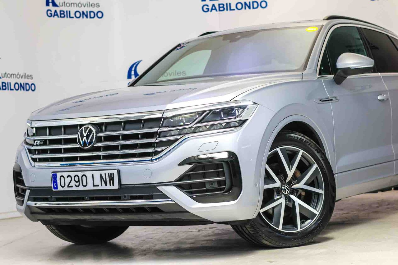Volkswagen Touareg R-Line 3.0 V6 TDI 170kW Tip 4M **Techo solar** - Foto 27