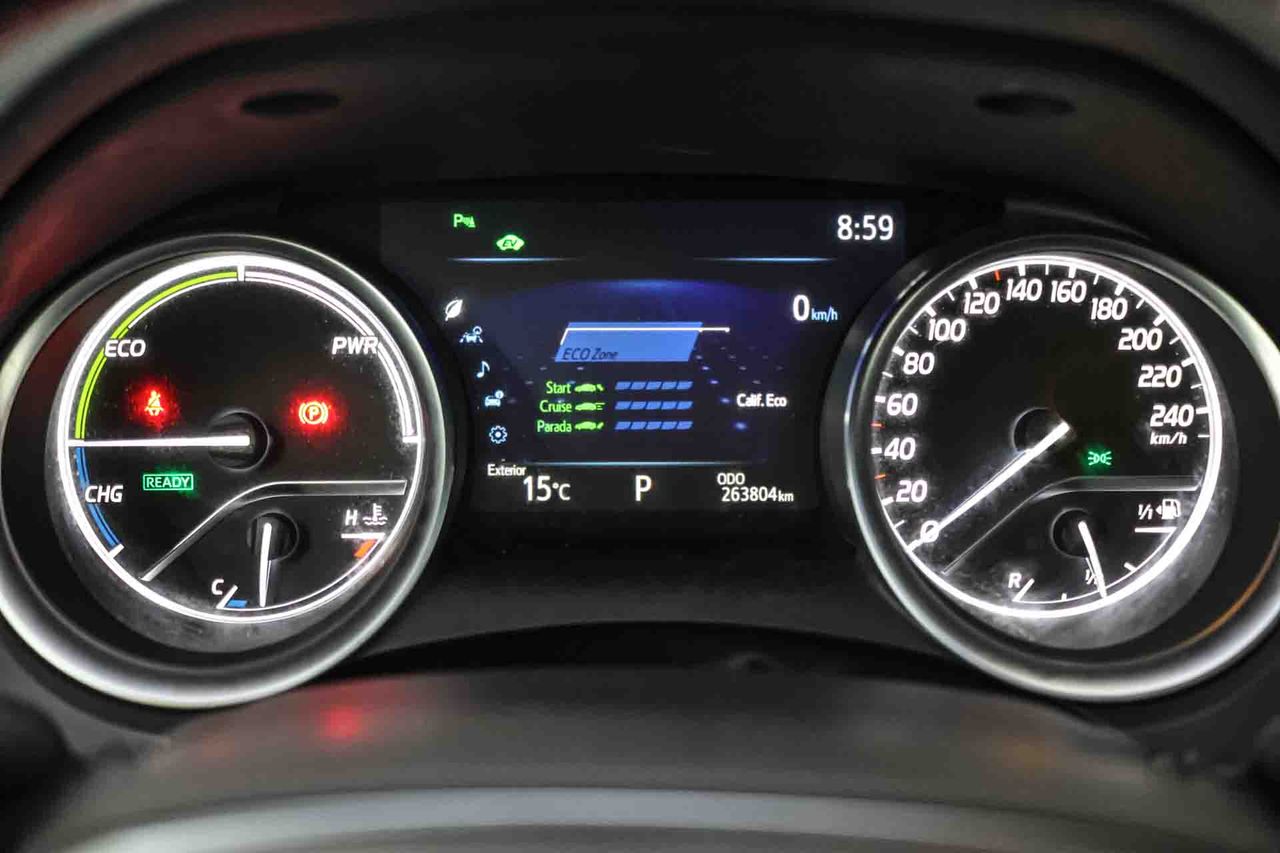 Toyota Camry 2.5 220H Advance - Foto 39