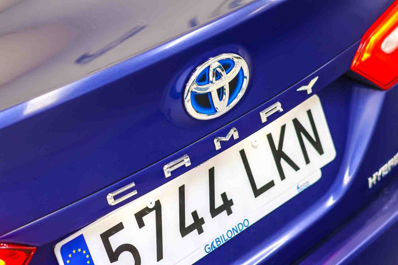 Toyota Camry 2.5 220H Advance - Foto 12
