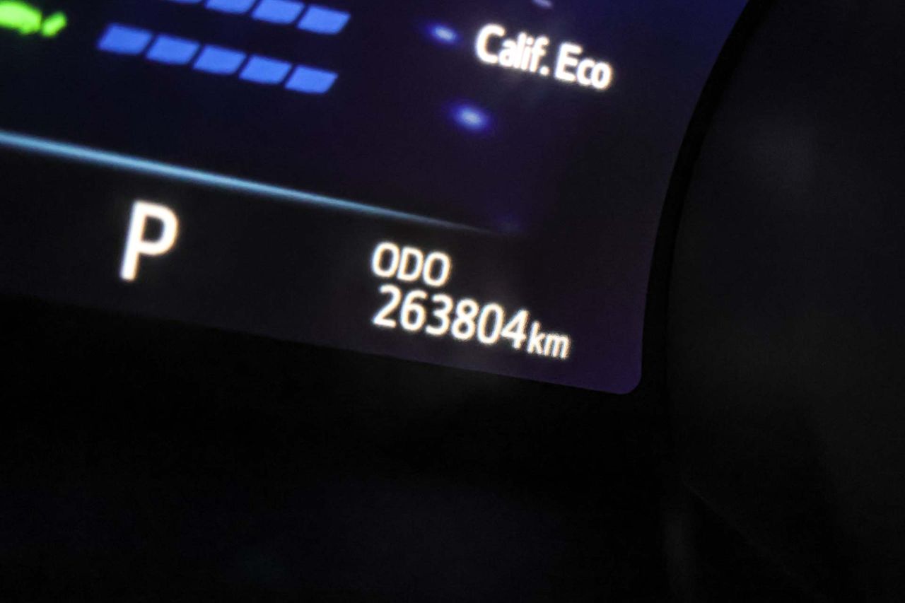 Toyota Camry 2.5 220H Advance - Foto 7