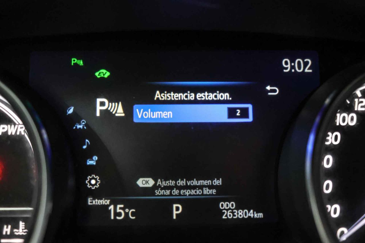 Toyota Camry 2.5 220H Advance - Foto 60