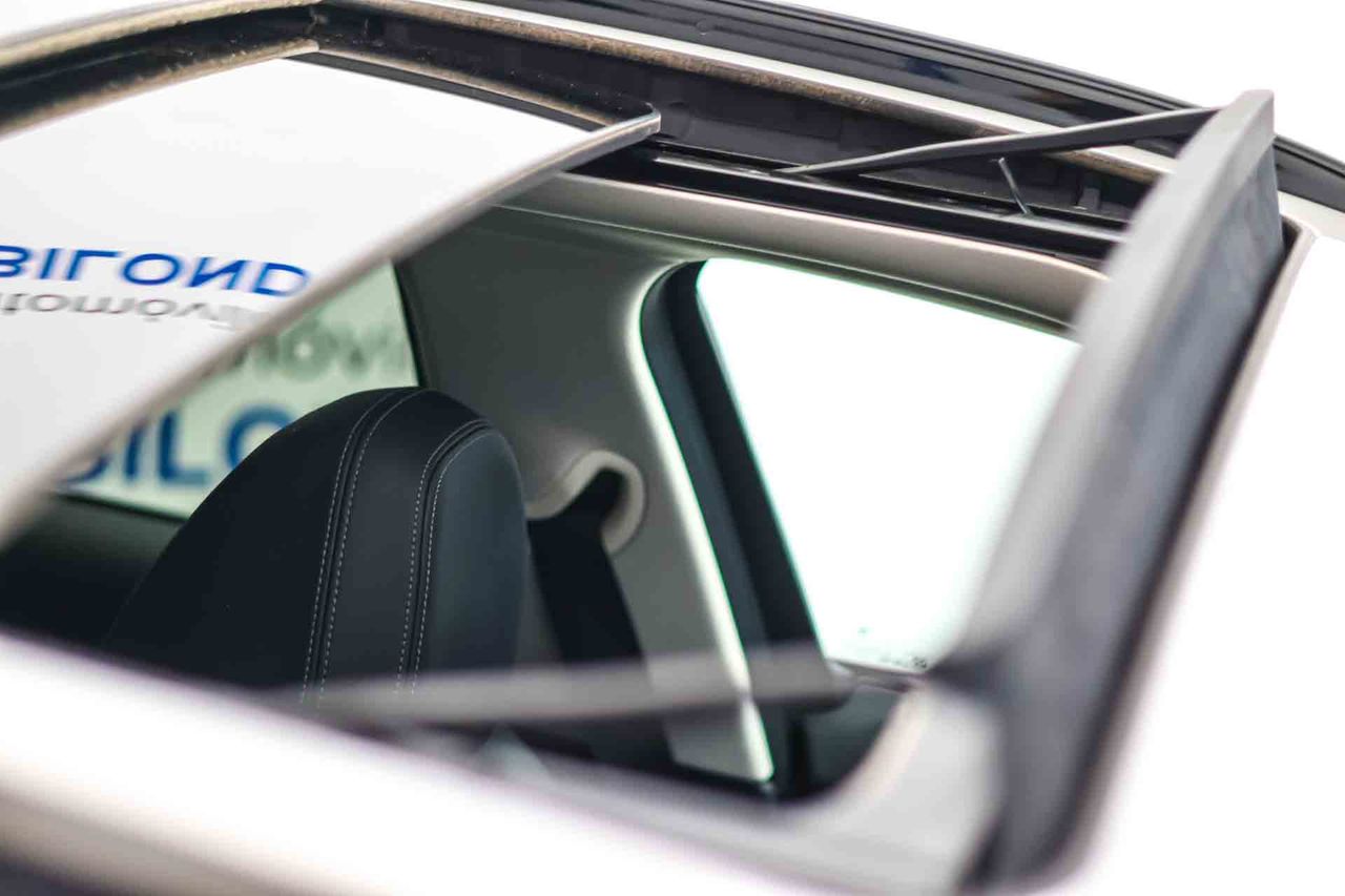 BMW Serie 3 318d Touring Auto - Foto 19