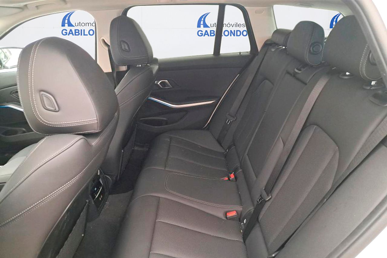BMW Serie 3 318d Touring Auto - Foto 8