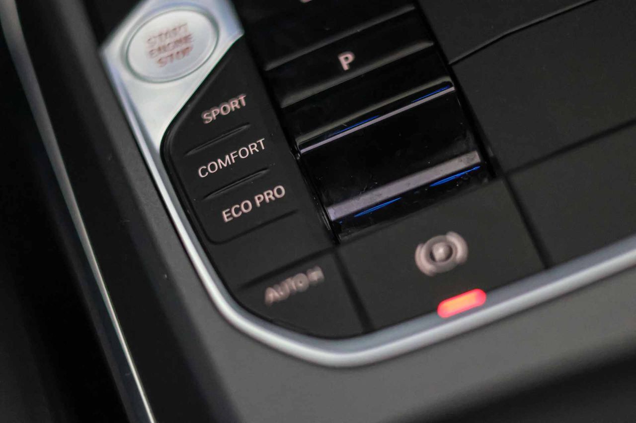 BMW Serie 3 318d Touring Auto - Foto 42
