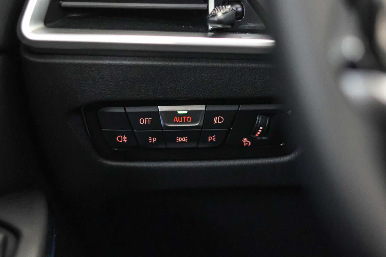 BMW Serie 3 318d Touring Auto - Foto 34