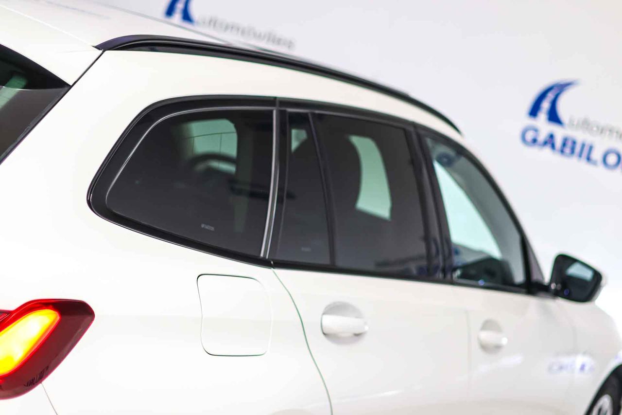 BMW Serie 3 318d Touring Auto - Foto 23