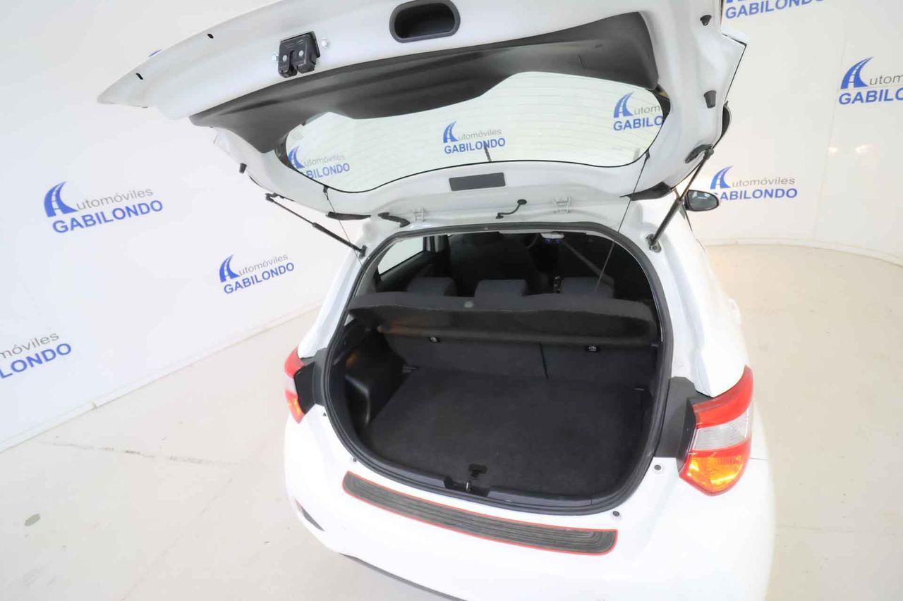 Toyota Yaris 1.5 100H Active - Foto 17