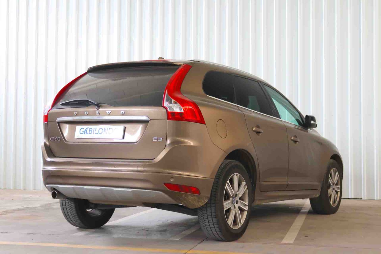 Volvo XC60 2.0 D3 Momentum Auto - Foto 9