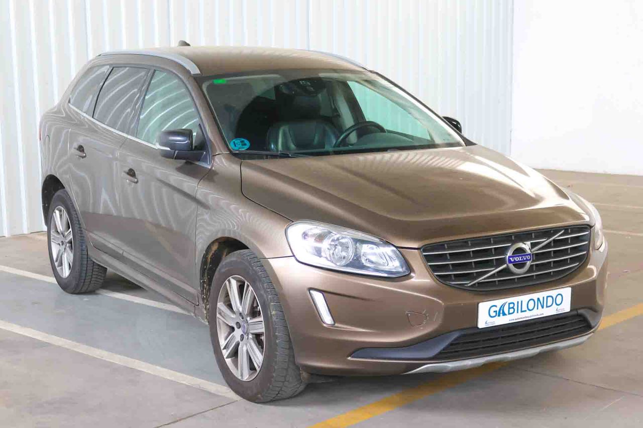Volvo XC60 2.0 D3 Momentum Auto - Foto 8