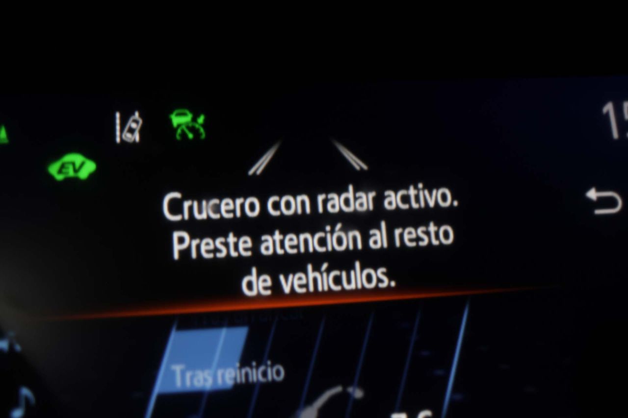 Toyota Camry 2.5 220H Advance - Foto 53
