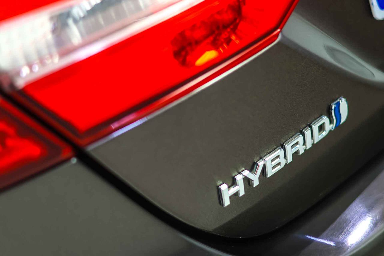 Toyota Camry 2.5 220H Advance - Foto 19