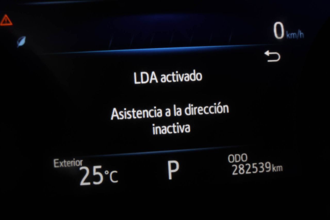 Toyota Camry 2.5 220H Advance - Foto 52