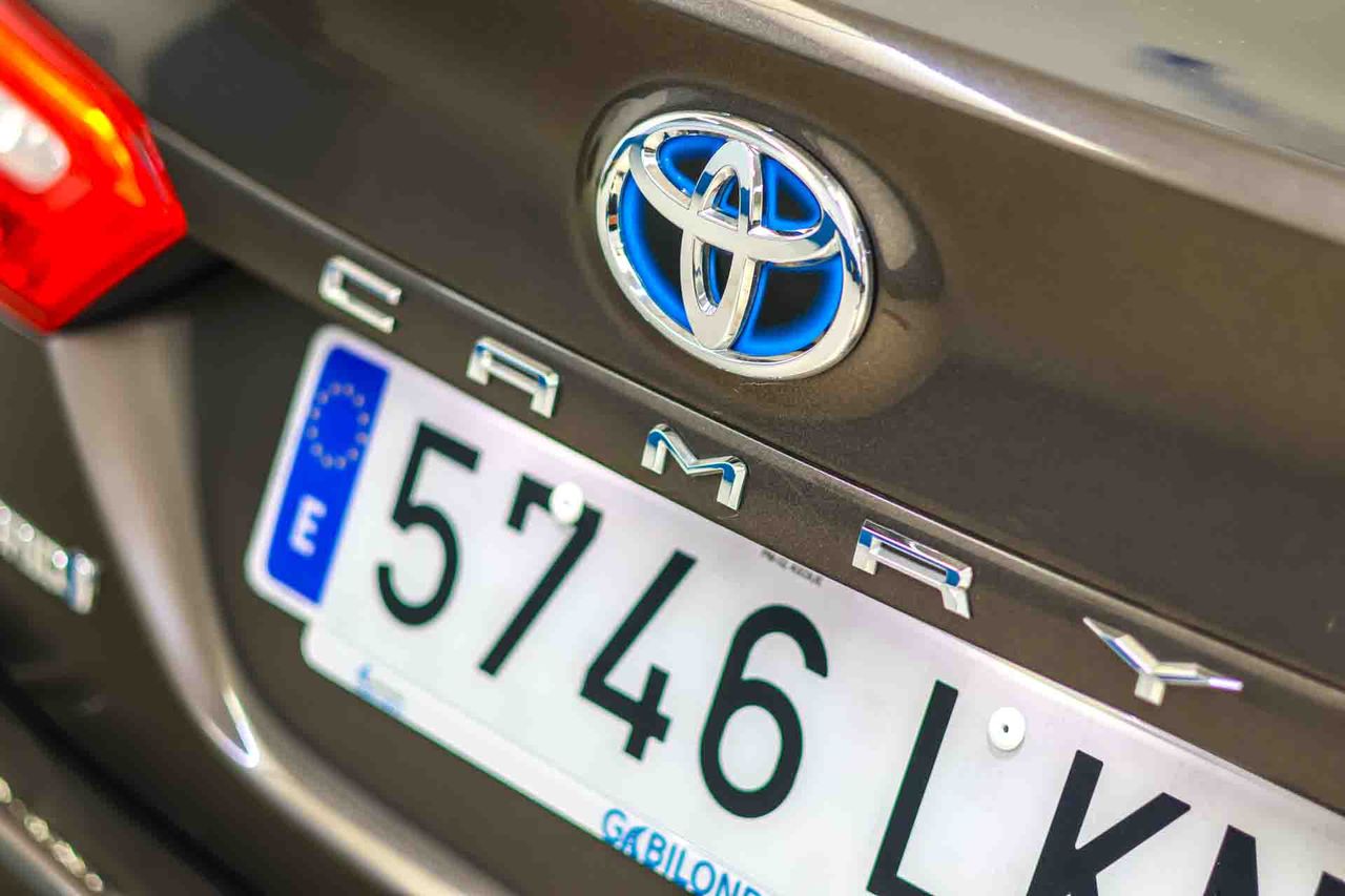 Toyota Camry 2.5 220H Advance - Foto 12