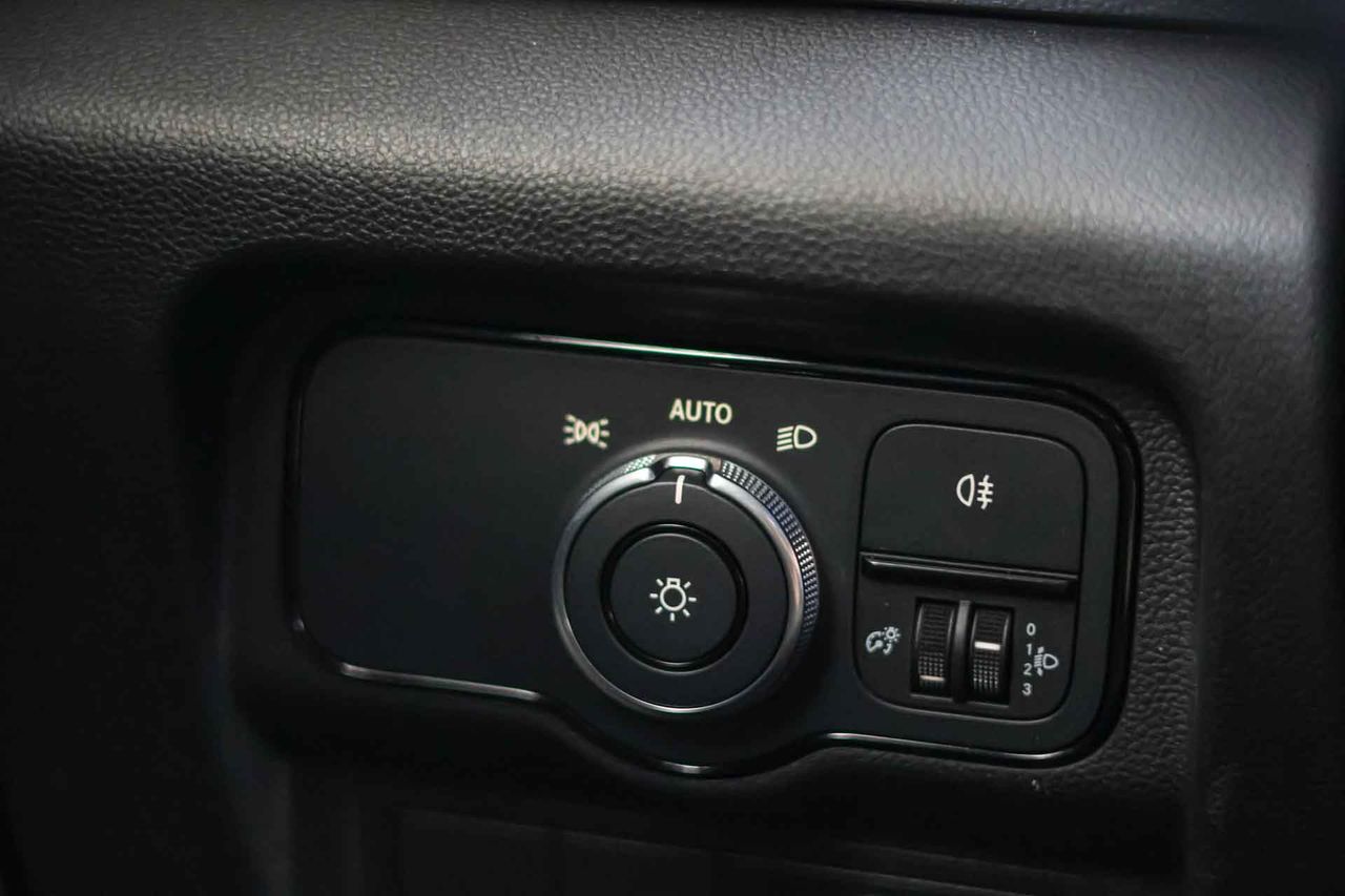 Mercedes Citan 110 CDI Furgón Base Largo - Foto 28