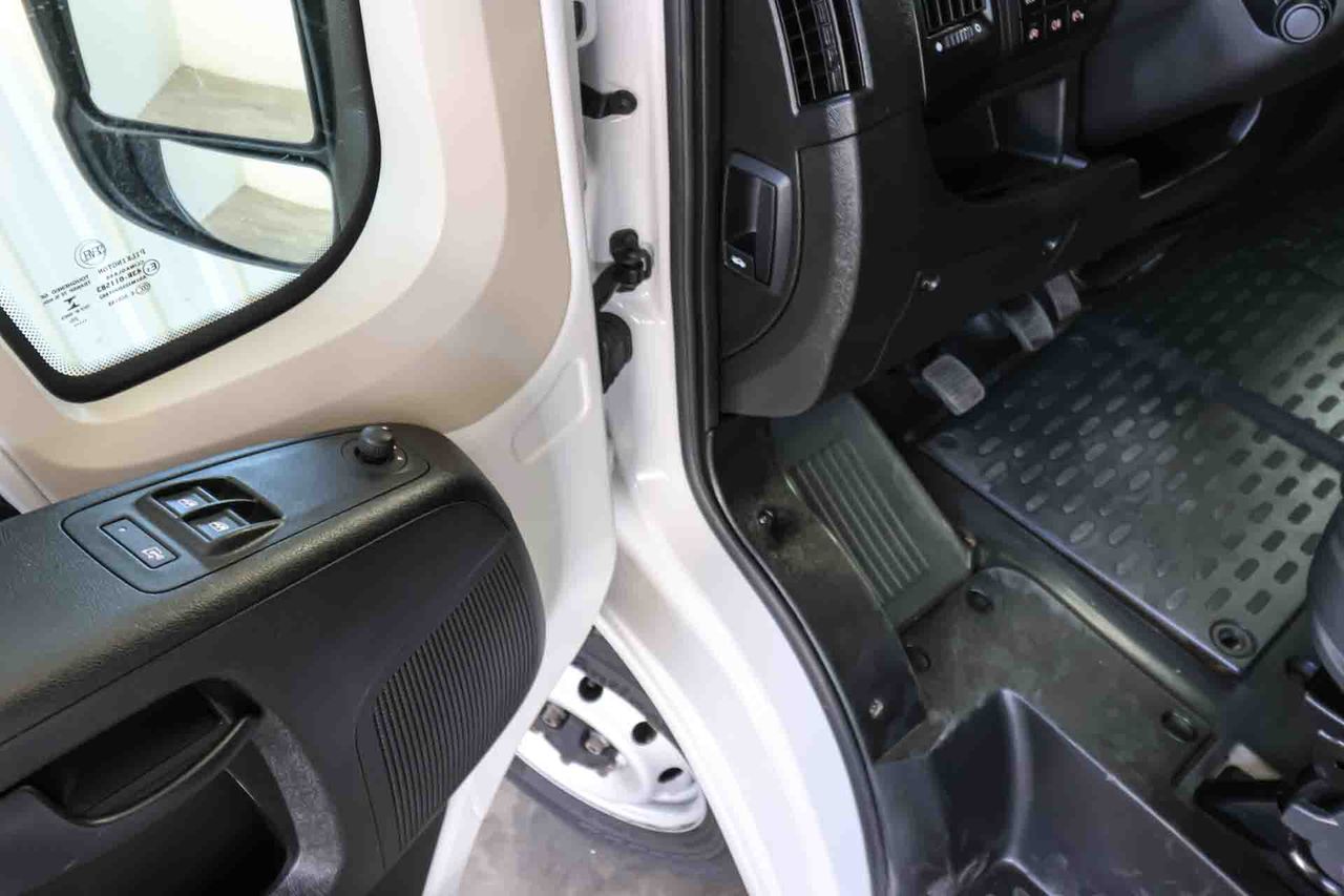 Fiat Ducato Furgón 30 L1H1 2.3 Multijet - Foto 28