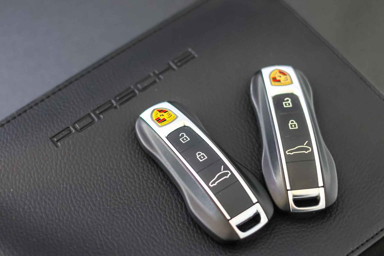 Porsche Panamera 4 E-Hybrid Platinum Edit Sport Turismo **Techo panorámico** - Foto 76