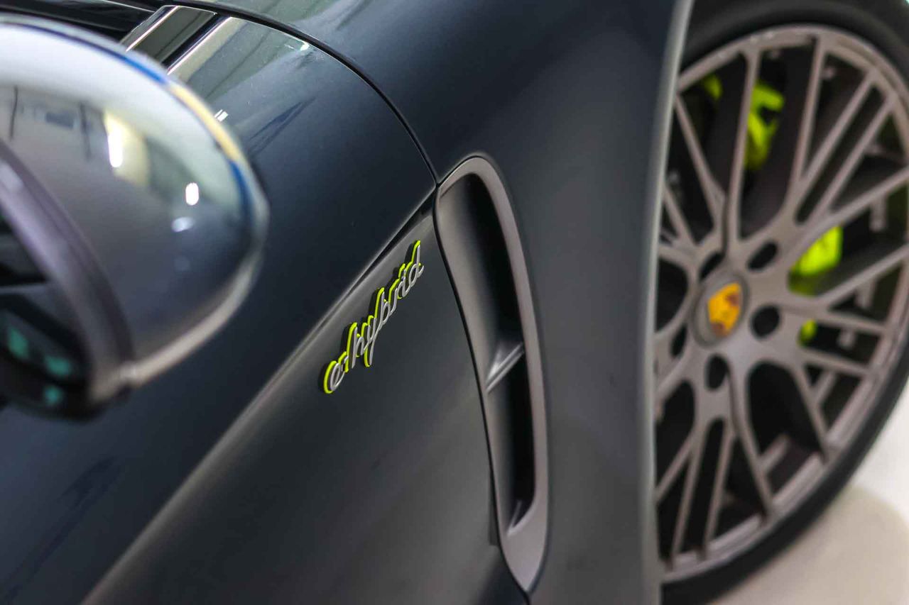 Porsche Panamera 4 E-Hybrid Platinum Edit Sport Turismo **Techo panorámico** - Foto 21