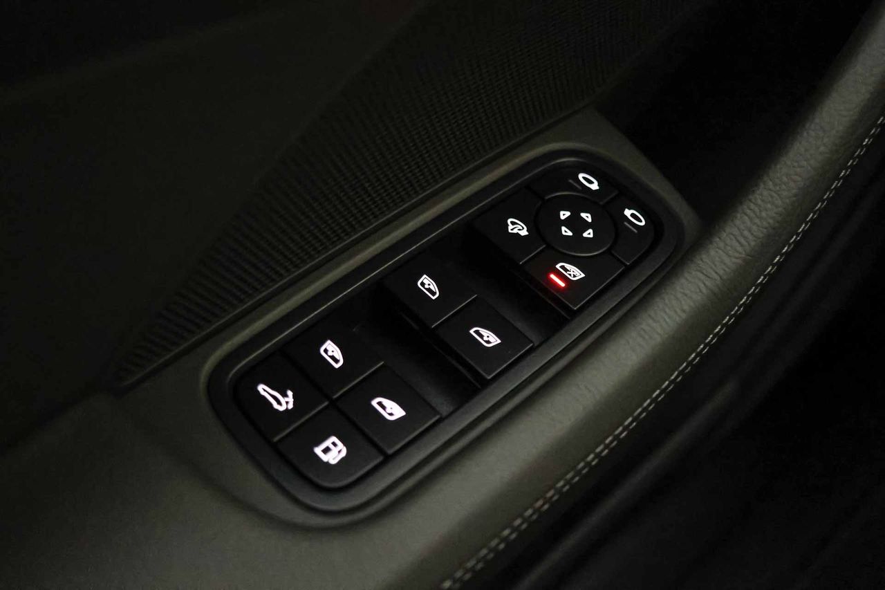 Porsche Panamera 4 E-Hybrid Platinum Edit Sport Turismo **Techo panorámico** - Foto 32