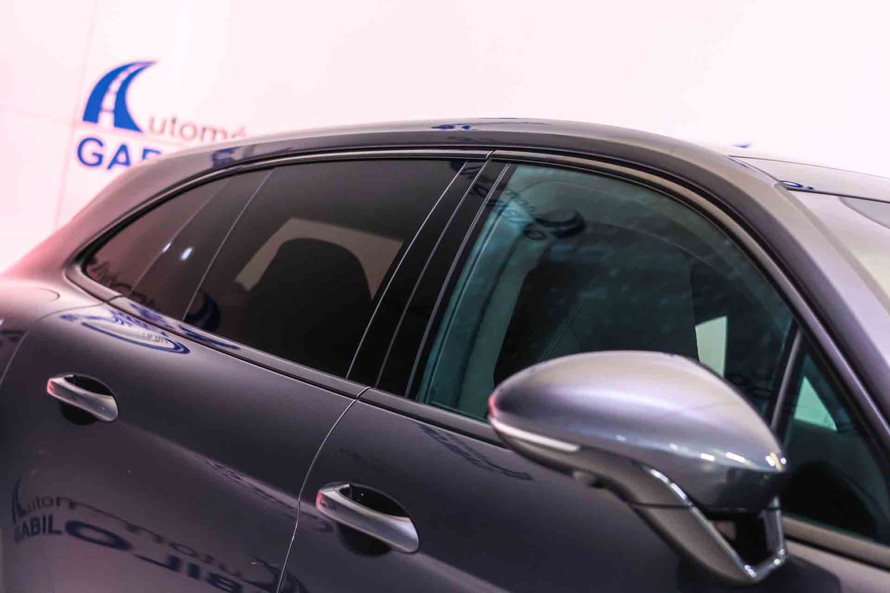 Porsche Panamera 4 E-Hybrid Platinum Edit Sport Turismo **Techo panorámico** - Foto 25