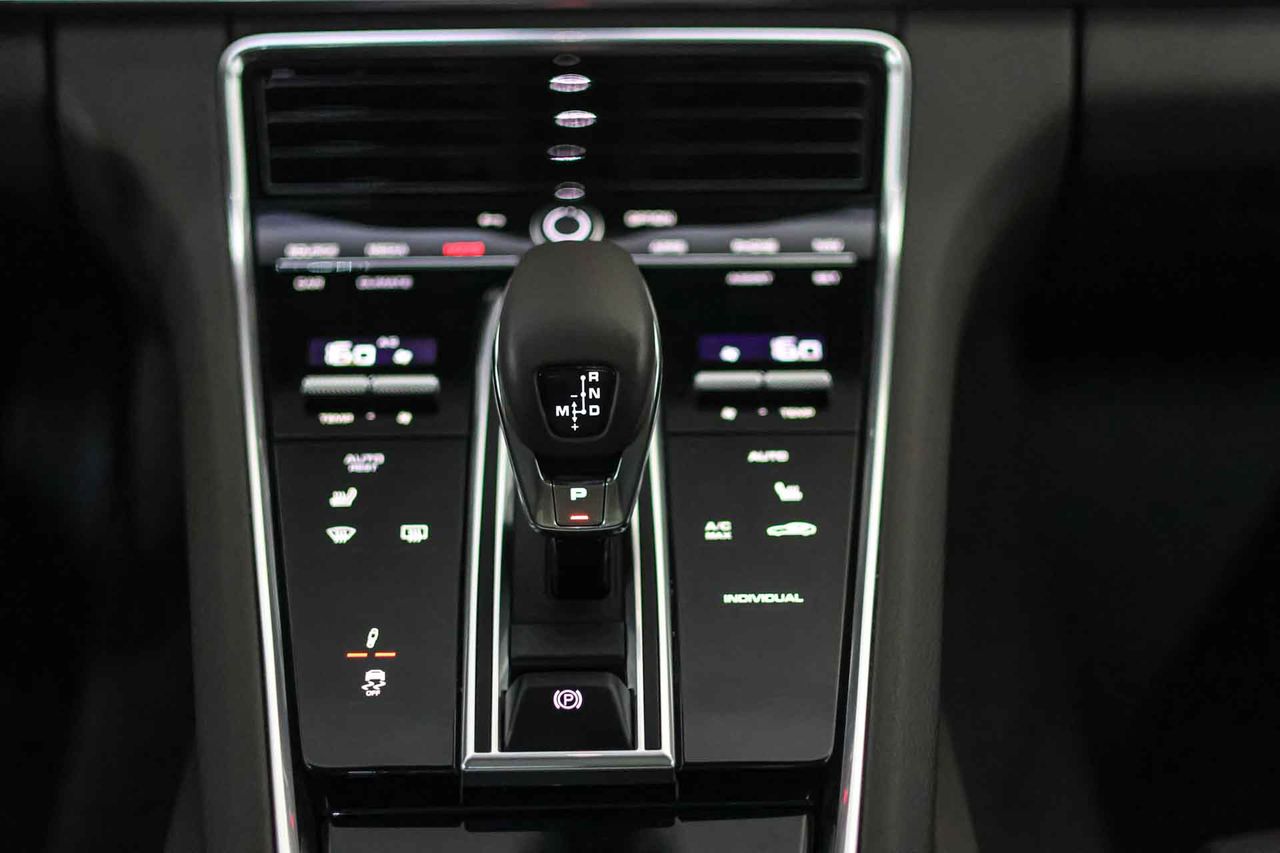 Porsche Panamera 4 E-Hybrid Platinum Edit Sport Turismo **Techo panorámico** - Foto 46