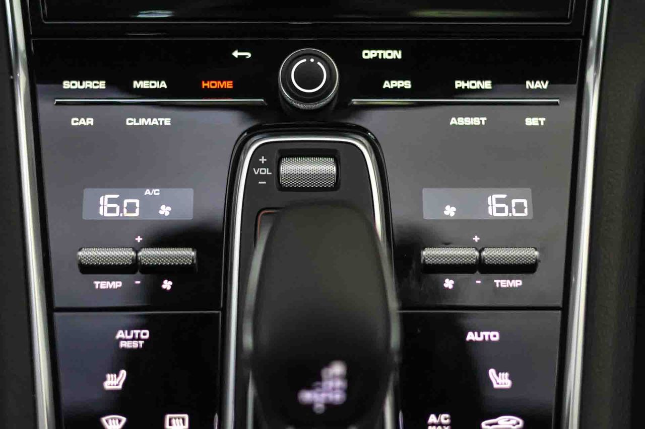 Porsche Panamera 4 E-Hybrid Platinum Edit Sport Turismo **Techo panorámico** - Foto 47