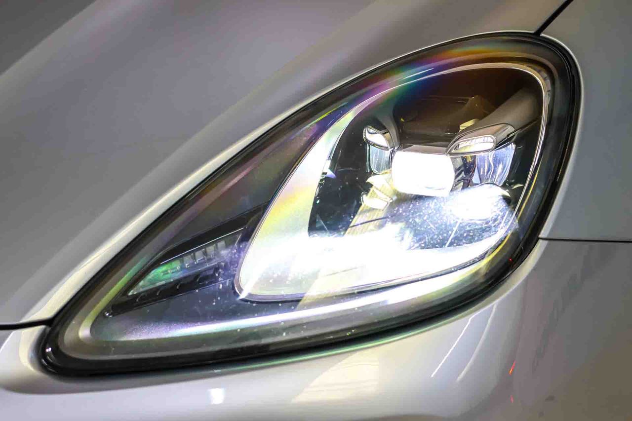 Porsche Cayenne E-Hybrid **Techo panorámico** - Foto 17