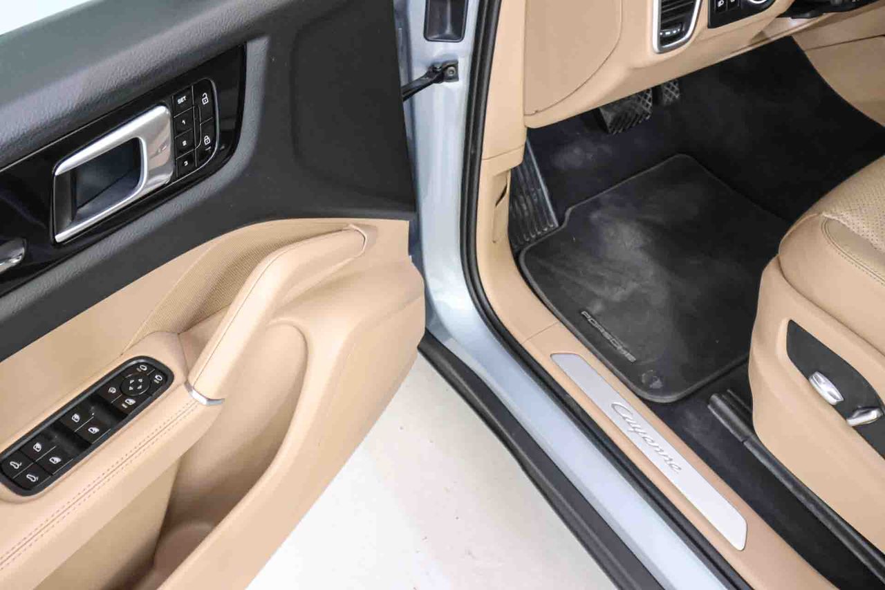 Porsche Cayenne E-Hybrid **Techo panorámico** - Foto 34