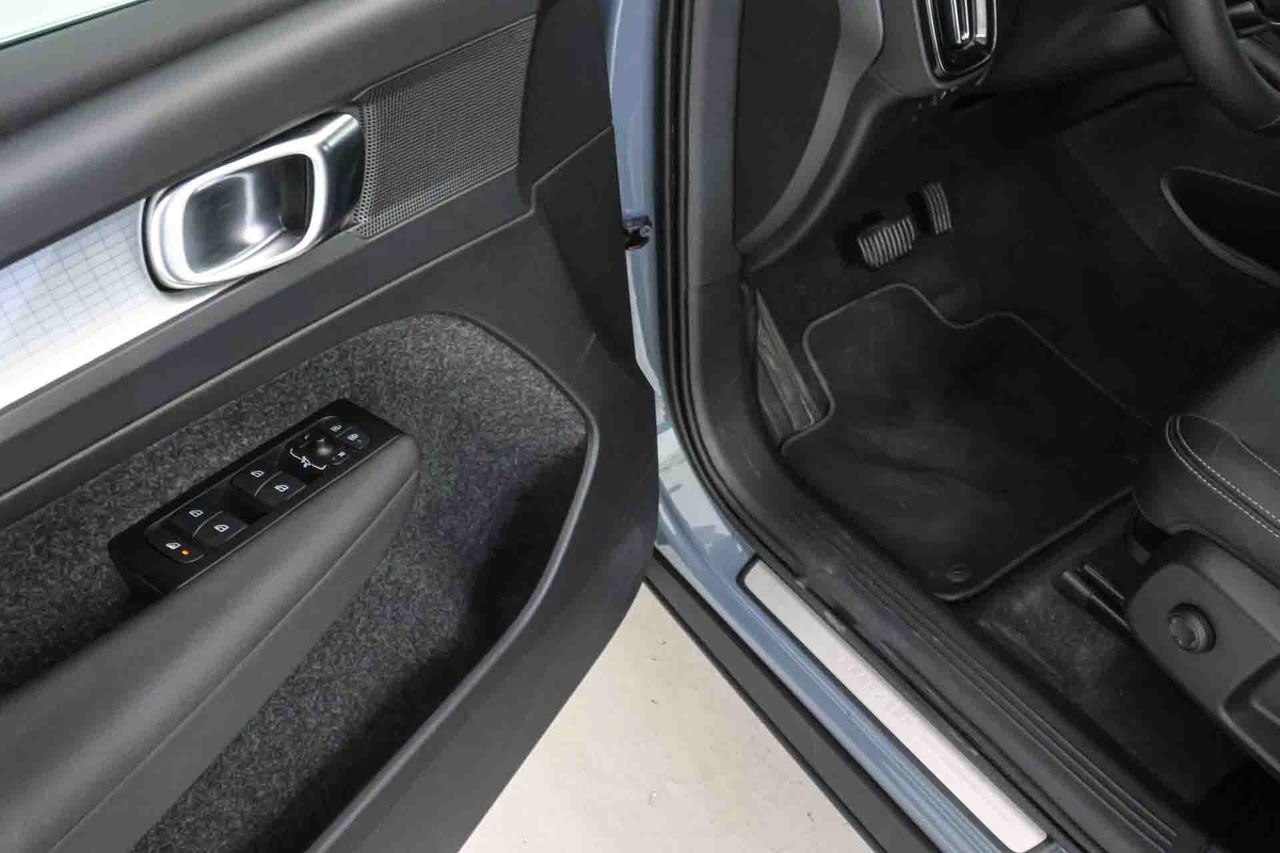 Volvo XC40 1.5 T4 Twin Recharge Inscription Auto - Foto 32