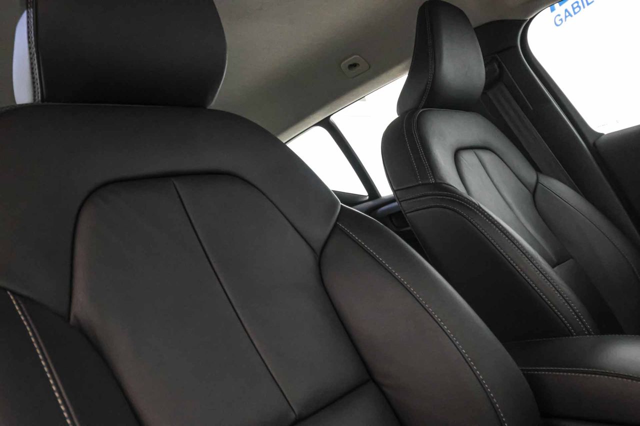 Volvo XC40 1.5 T4 Twin Recharge Inscription Auto - Foto 48