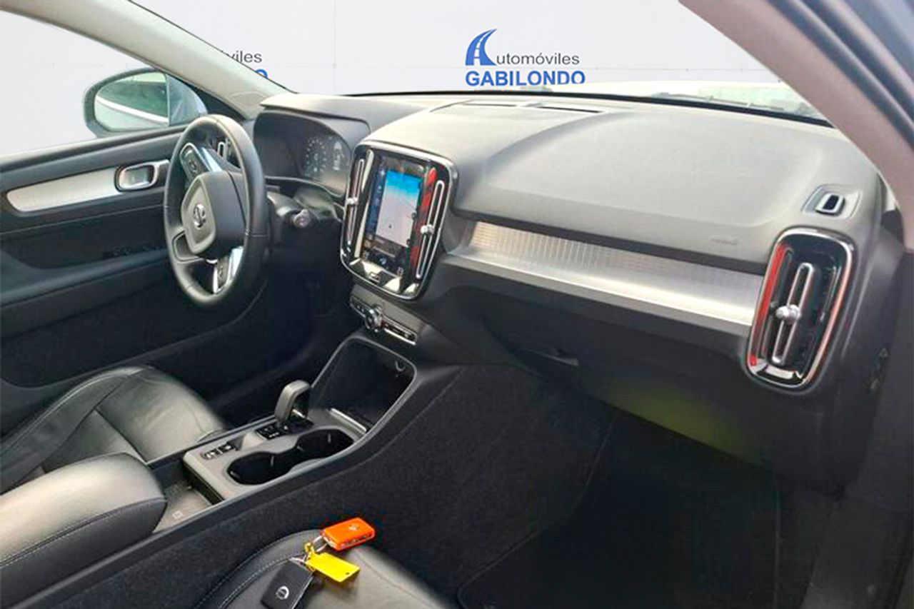 Volvo XC40 1.5 T4 Twin Recharge Inscription Auto - Foto 4