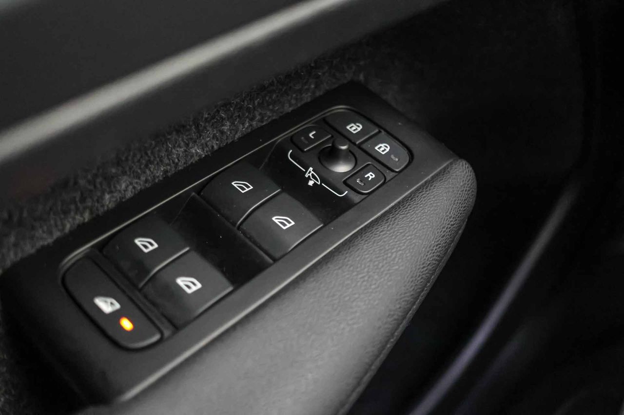Volvo XC40 1.5 T4 Twin Recharge Inscription Auto - Foto 33