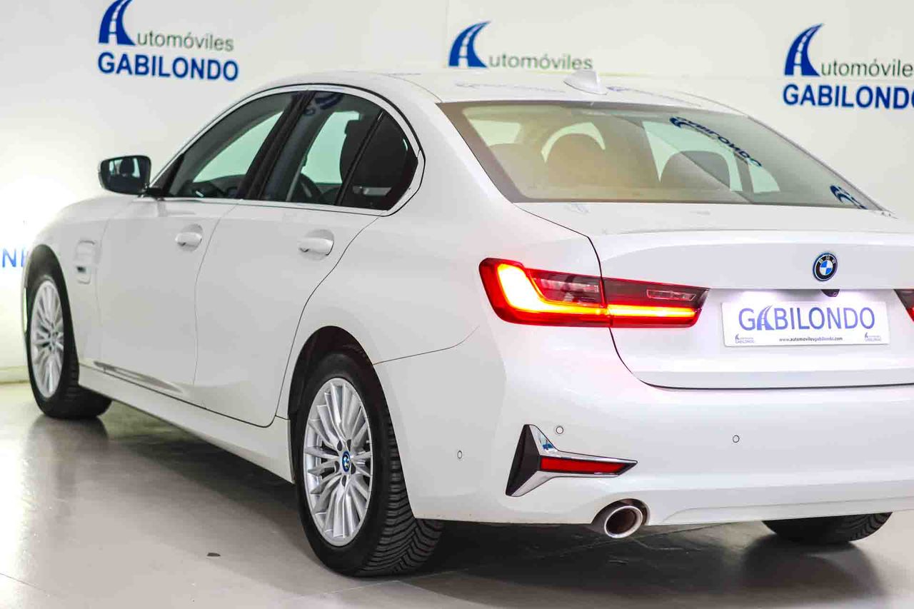 BMW Serie 3 320e - Foto 29