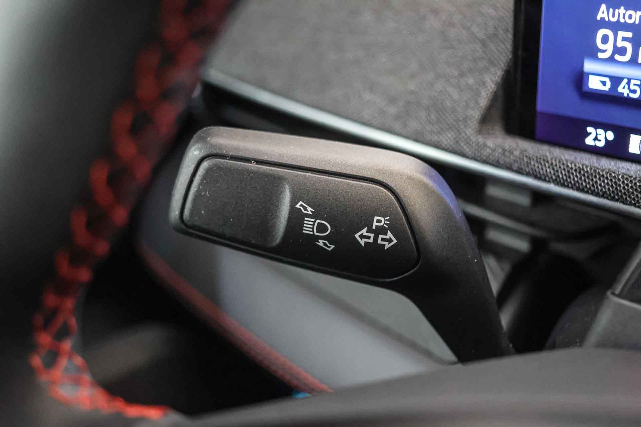 Ford Mustang Mach-E Premium AWD Ran. Están. (Bat. LFP) 232kW **Techo panorámico** - Foto 46