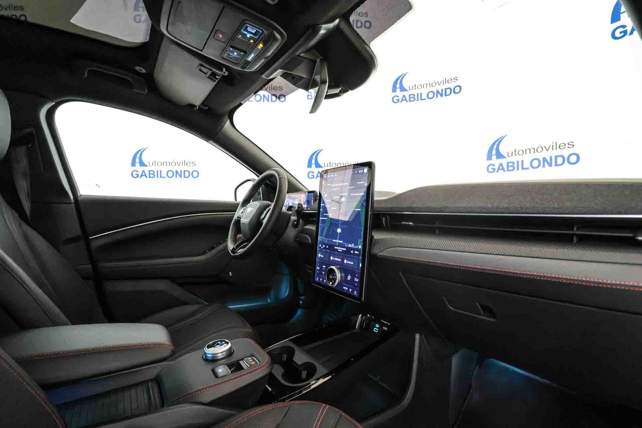 Ford Mustang Mach-E Premium AWD Ran. Están. (Bat. LFP) 232kW **Techo panorámico** - Foto 55